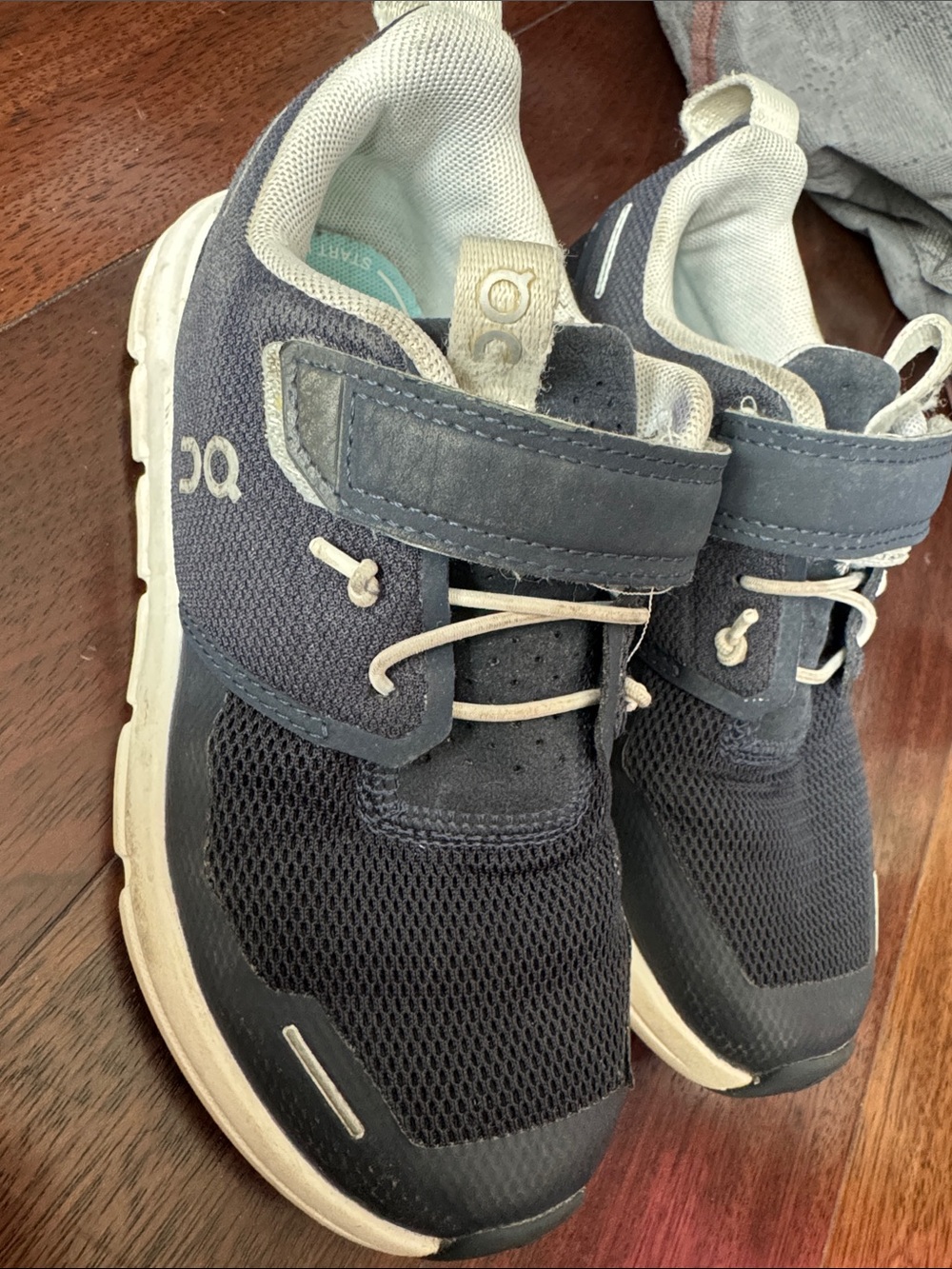 On Running Kids Navy and White Velcro Sneakers